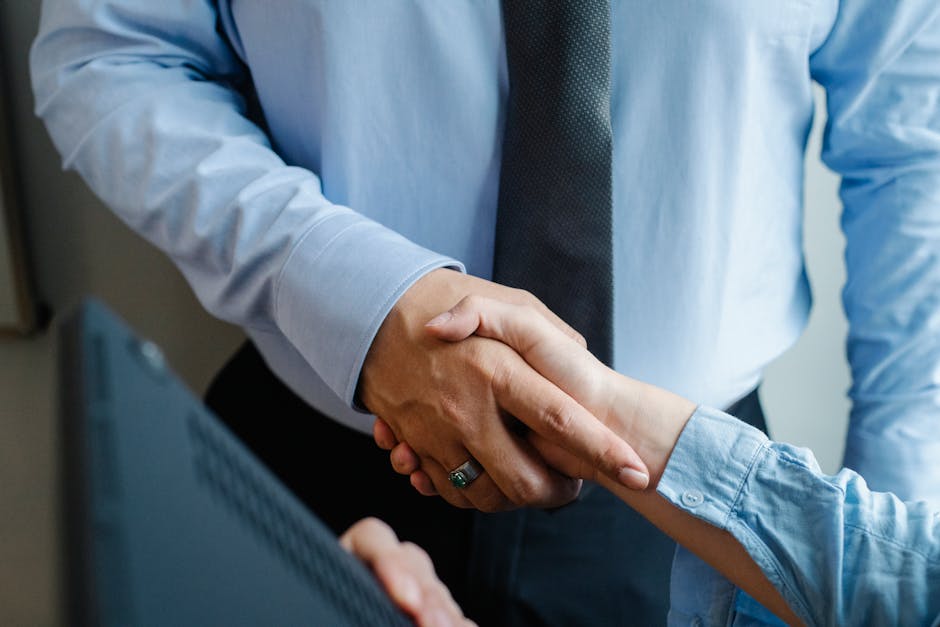 When to Introduce Your Partner to Friends