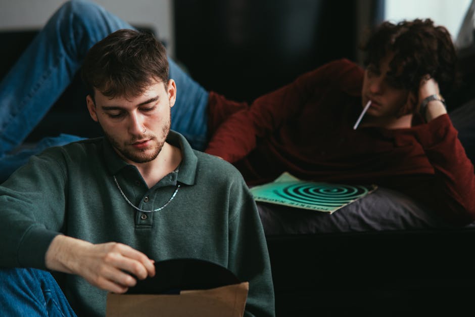 When to Introduce Your Partner to Friends